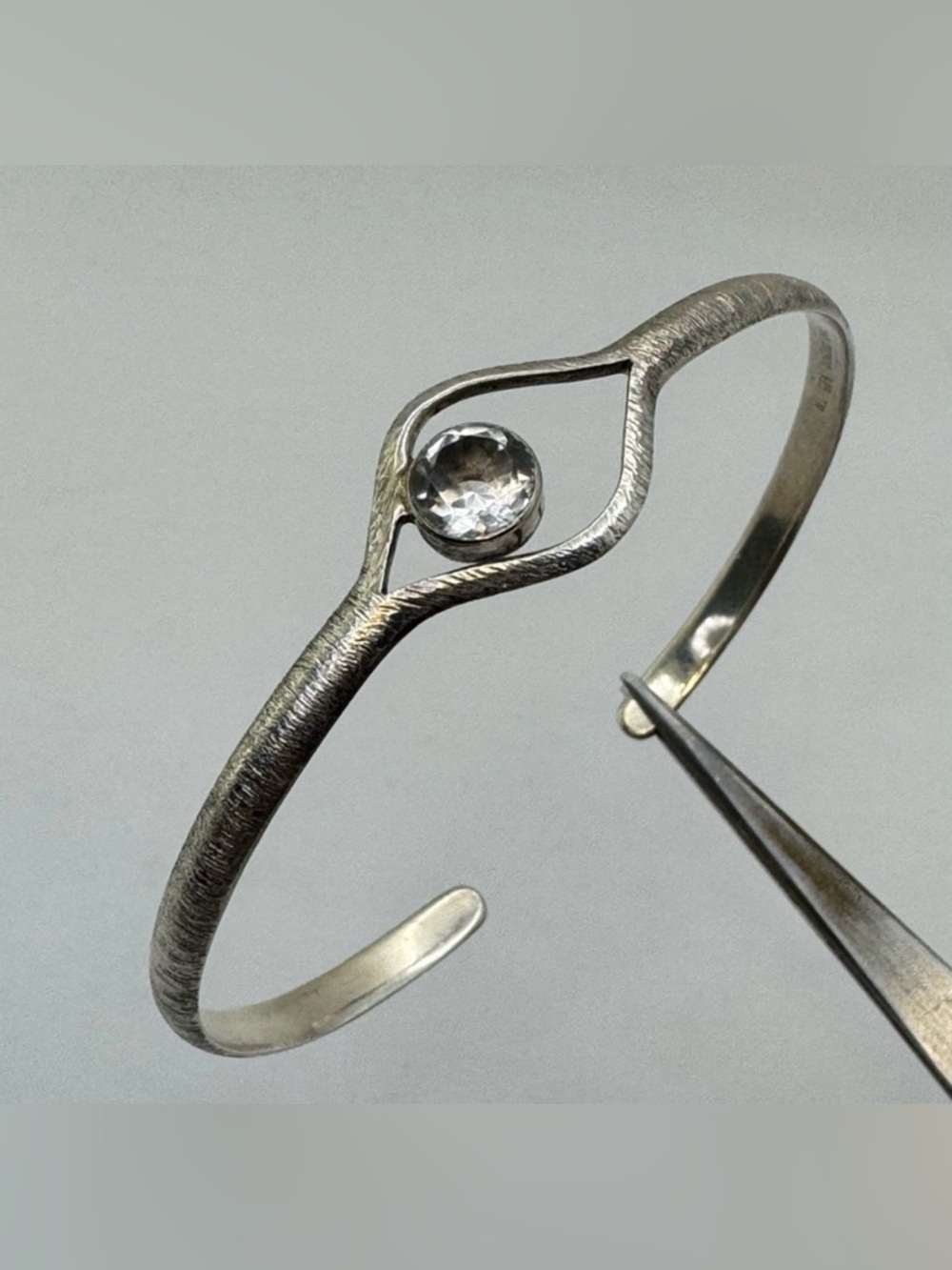Deb Guyot 925 Sterling Silver Quartz Stone Open Cuff Bracelet Minimalistic